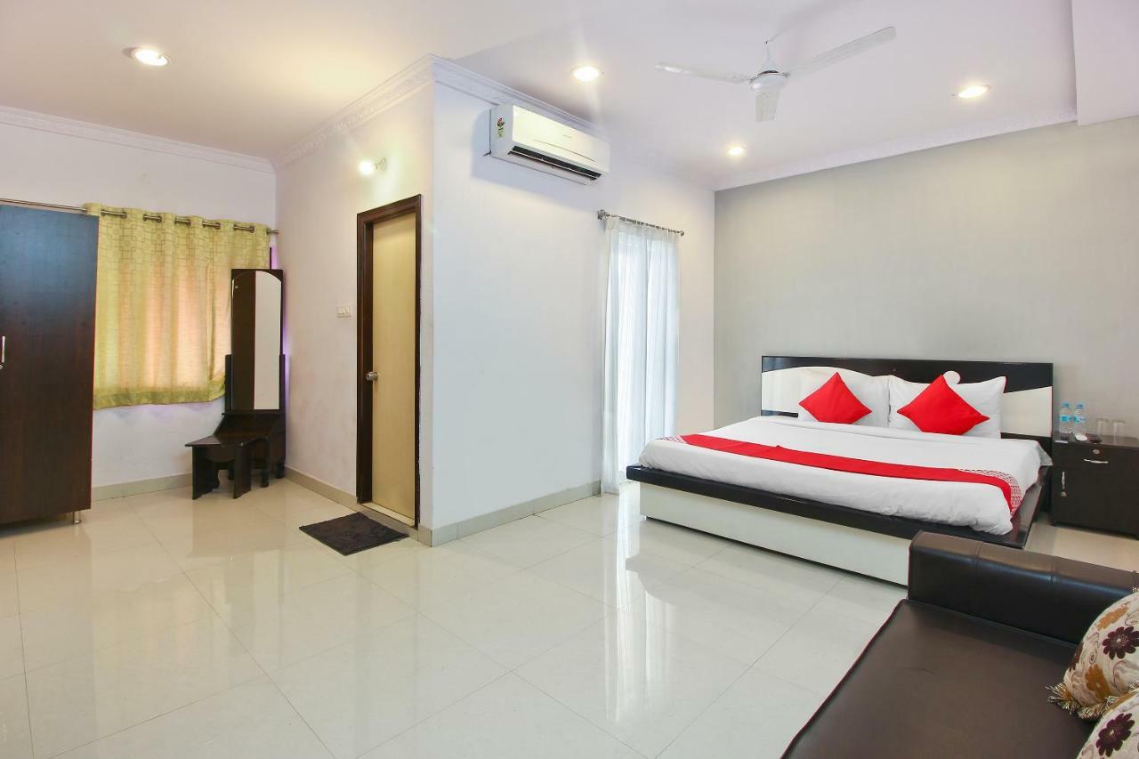 Oyo Flagship 463 Banjara Hills Hotel Haiderabad Buitenkant foto