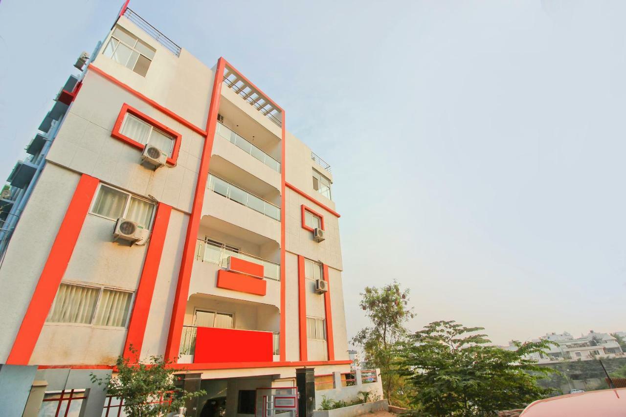 Oyo Flagship 463 Banjara Hills Hotel Haiderabad Buitenkant foto