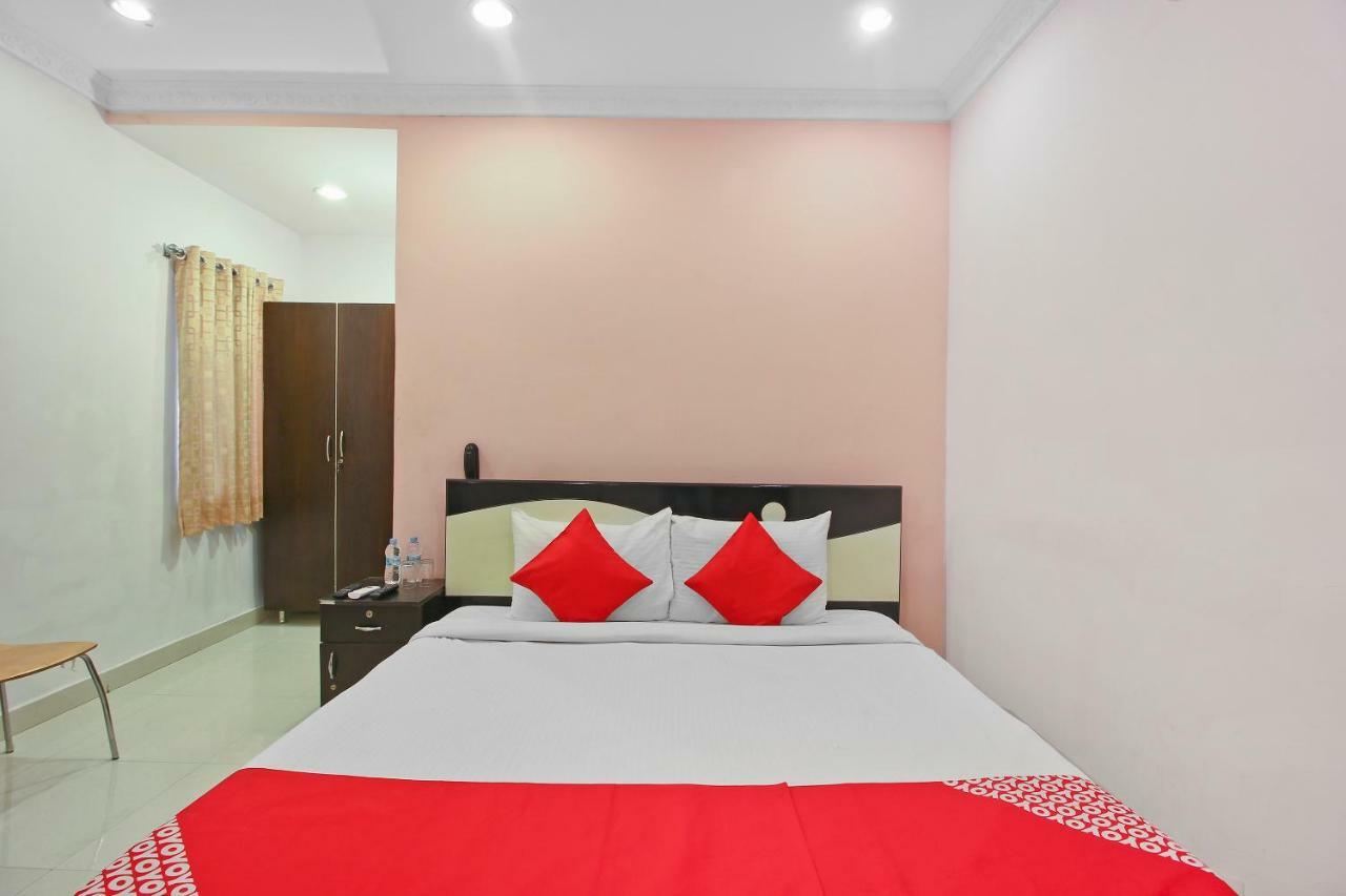 Oyo Flagship 463 Banjara Hills Hotel Haiderabad Buitenkant foto