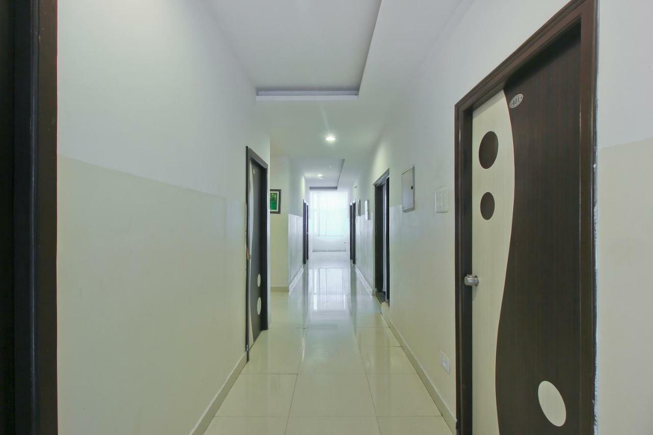 Oyo Flagship 463 Banjara Hills Hotel Haiderabad Buitenkant foto
