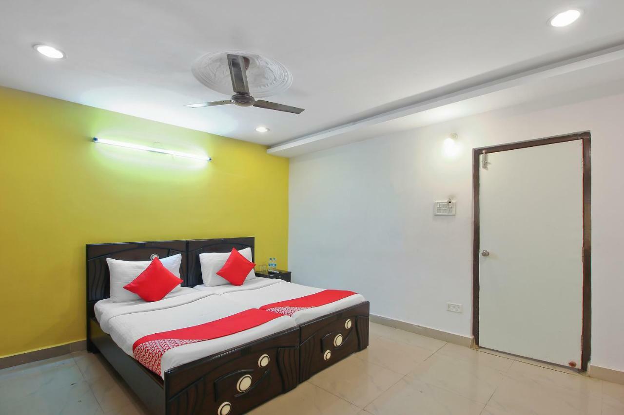 Oyo Flagship 463 Banjara Hills Hotel Haiderabad Buitenkant foto