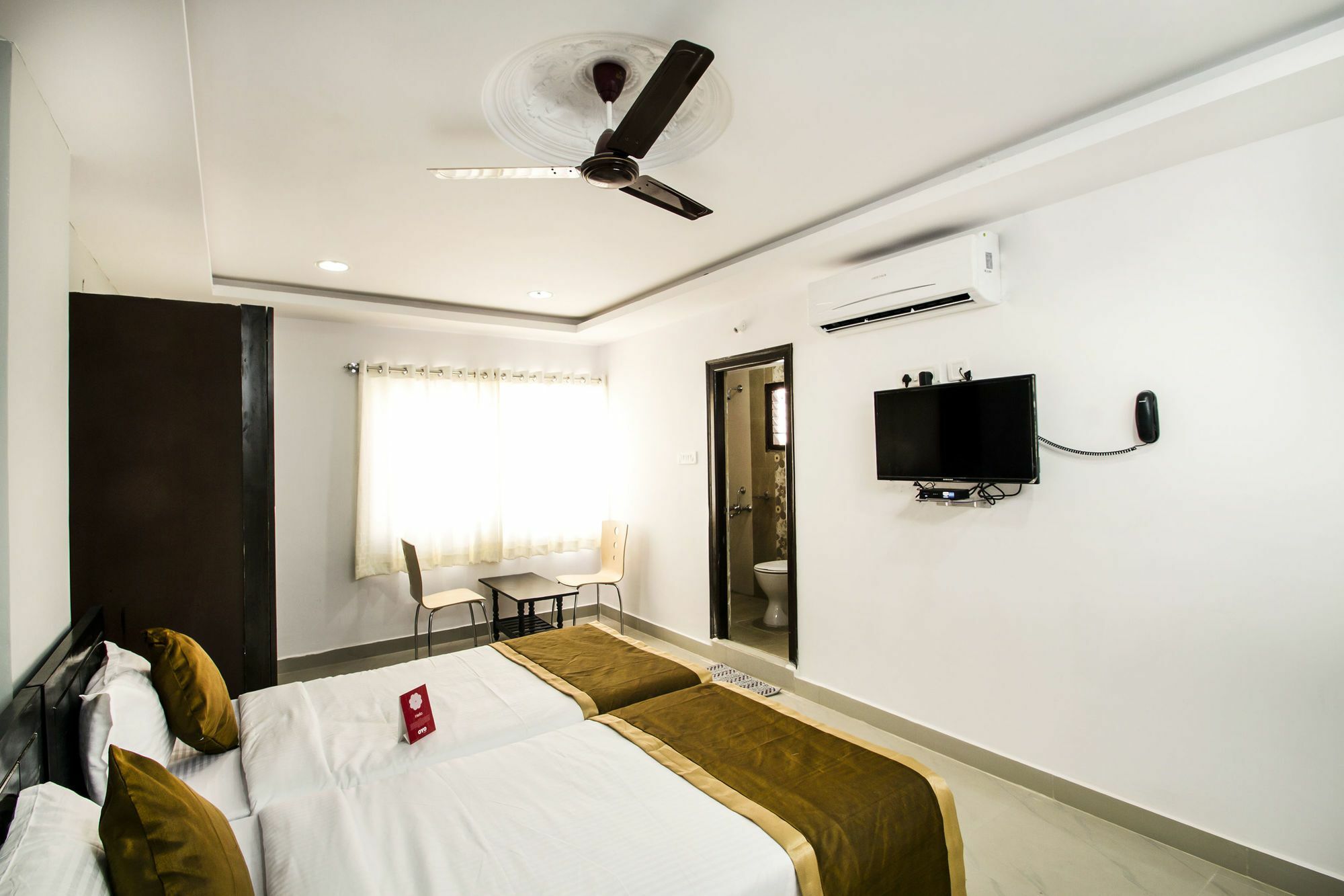 Oyo Flagship 463 Banjara Hills Hotel Haiderabad Buitenkant foto