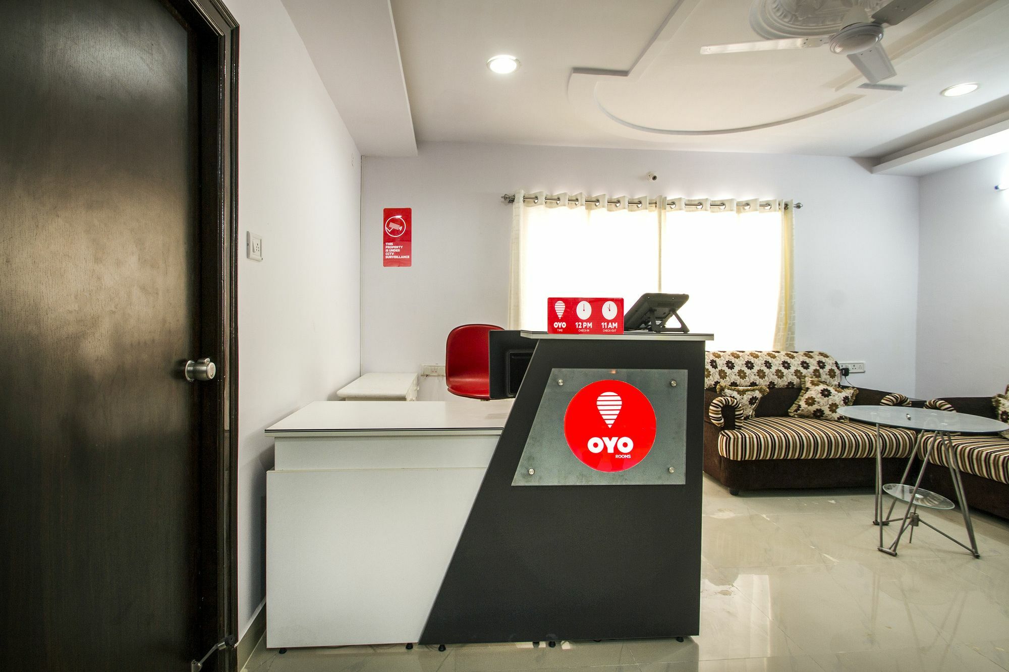 Oyo Flagship 463 Banjara Hills Hotel Haiderabad Buitenkant foto